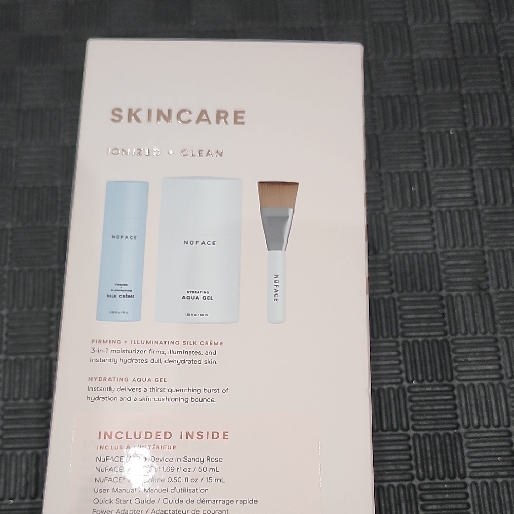 NuFace Mini+ Petite Facial Toning Device in Light Pink and Silver - Picture 3 of 4